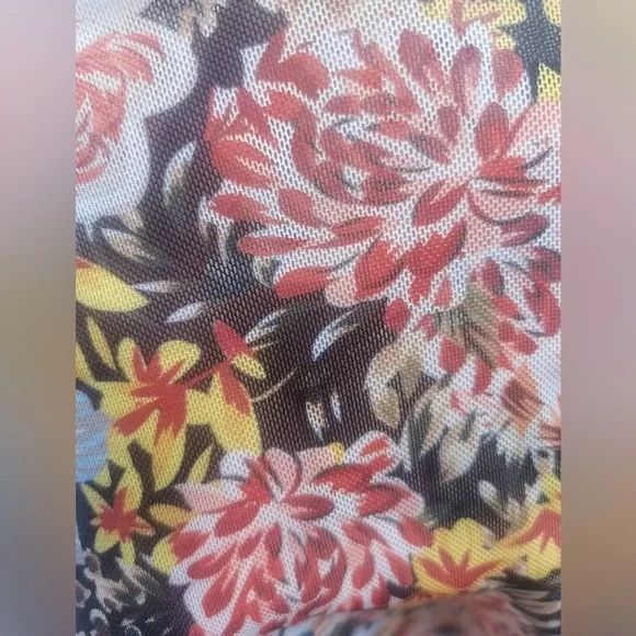 Floral Long Sleeve Top - Picture 6 of 6